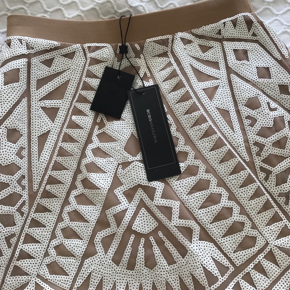 🔥BCBG sequined skirt - Picture 2 of 3